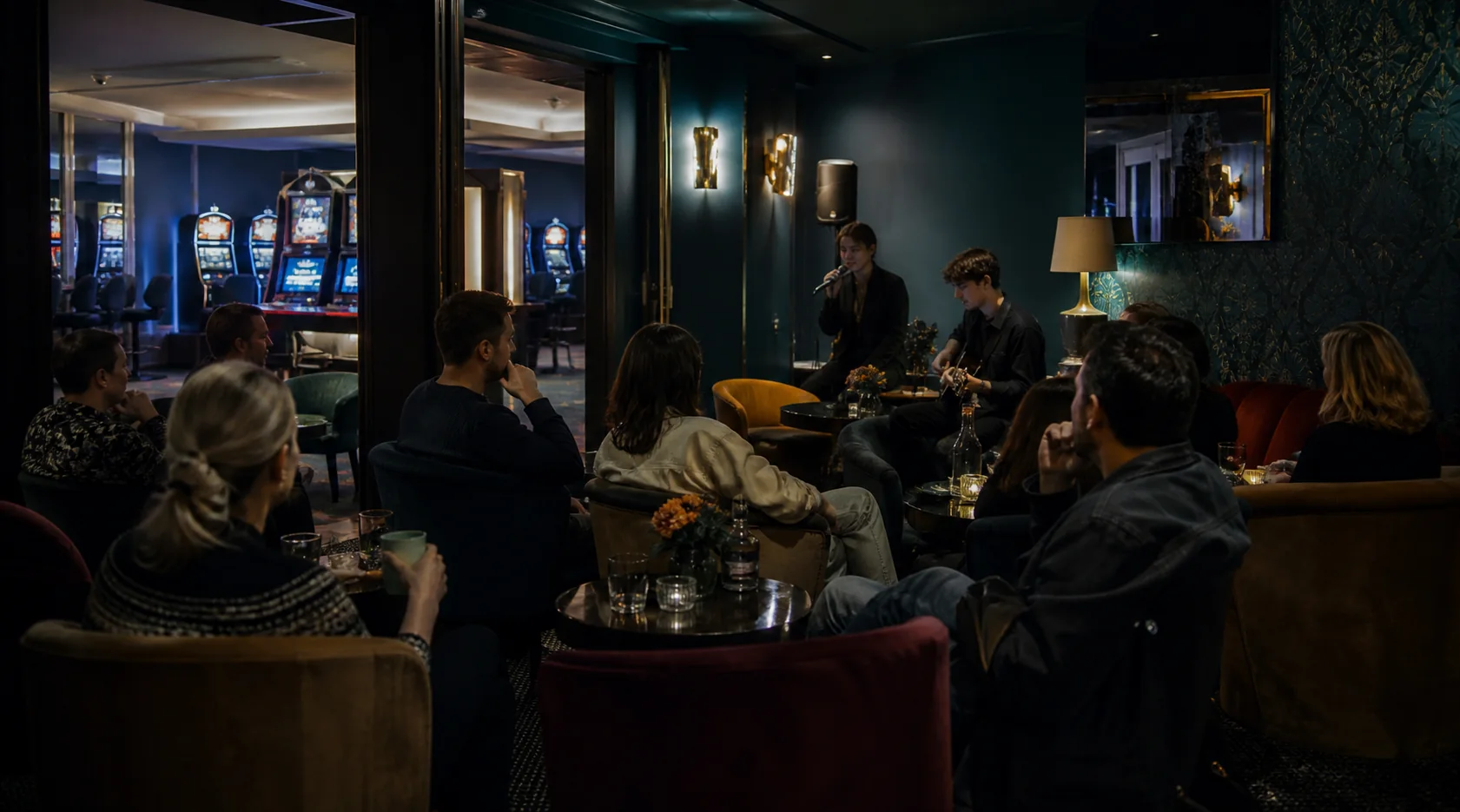 Kleines Abendprogramm in einer Lounge neben dem Spielbereich